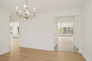 6 Huckleberry Ln E, Hampton Bays, NY 11946 - Photo 21