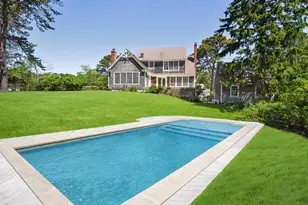 6 Huckleberry Ln E, Hampton Bays, NY 11946 - Photo 37