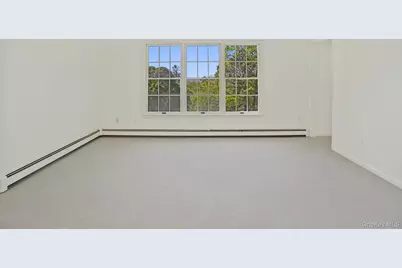 6 Huckleberry Lane E, Hampton Bays, NY 11946 - Photo 31