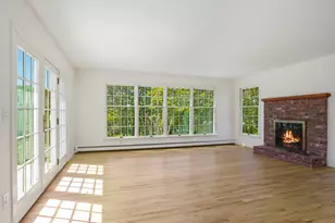 6 Huckleberry Ln E, Hampton Bays, NY 11946 - Photo 13