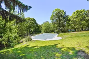 6 Huckleberry Ln E, Hampton Bays, NY 11946 - Photo 39