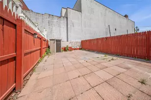 129 Beadel St, Brooklyn, NY 11222 - Photo 11