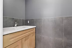 1108 Washington Pl, Baldwin, NY 11510 - Photo 15