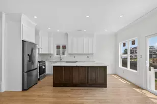 1108 Washington Pl, Baldwin, NY 11510 - Photo 3