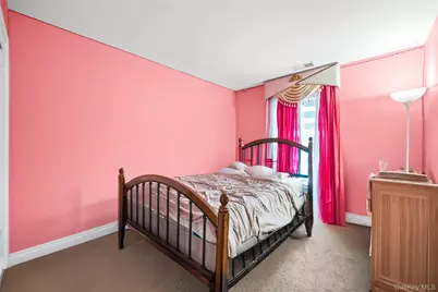 924 Otsego Court, West Hempstead, NY 11552 - Photo 15