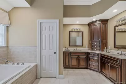 43 Casey Lane, Mount Sinai, NY 11766 - Photo 19