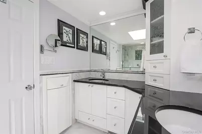 419 Woodbury Road, Woodbury, NY 11797 - Photo 17