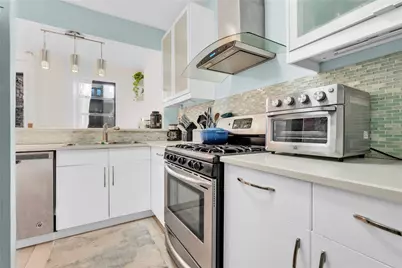 4720 42nd Street #4C, Sunnyside, NY 11104 - Photo 5