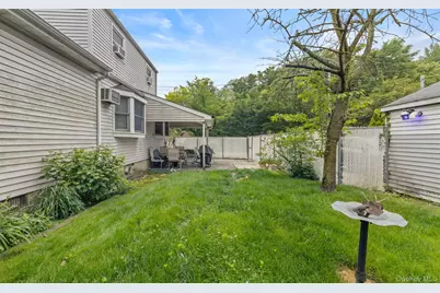 84 Charles Street, Mineola, NY 11501 - Photo 15