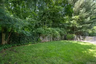 61 Locust Ln, Roslyn Heights, NY 11577 - Photo 19