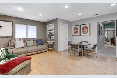 61 Locust Lane, Roslyn Heights, NY 11577 - Photo 9
