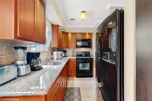 27 Grandview Ave, New York, NY 10303 - Photo 3