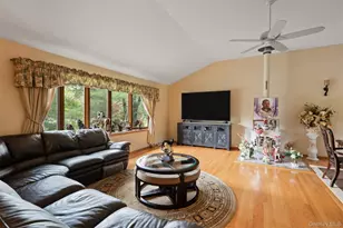 3 Parkview Dr, Middletown, NY 10940 - Photo 9