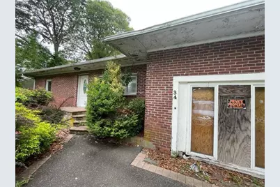 34 Raymond Court, Brookhaven, NY 11741 - Photo 3