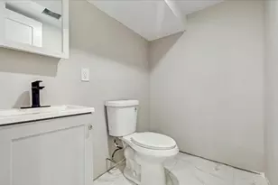 150-11 84th Dr, Jamaica, NY 11432 - Photo 31