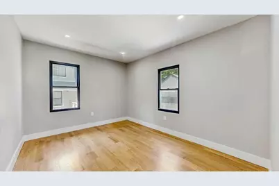 150-11 84th Drive, Jamaica, NY 11432 - Photo 11