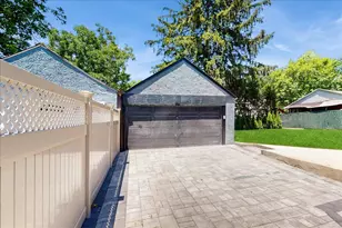 150-11 84th Dr, Jamaica, NY 11432 - Photo 33