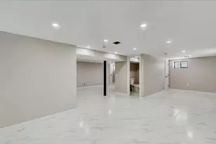 150-11 84th Dr, Jamaica, NY 11432 - Photo 29