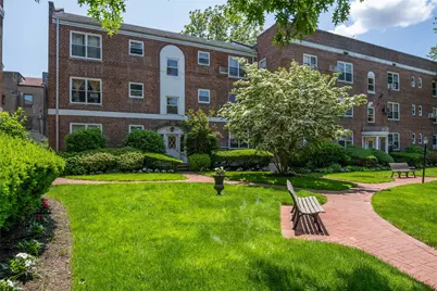 221 Middle Neck Road Road #M-4, Great Neck, NY 11021 - Photo 13