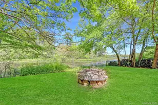 299 S River Rd, Calverton, NY 11933 - Photo 17