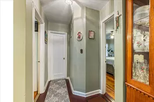 196-66 67th Ave, Fresh Meadows, NY 11365 - Photo 19