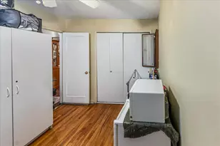 196-66 67th Ave, Fresh Meadows, NY 11365 - Photo 17