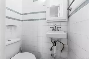 24 Paerdegat 1st St, Brooklyn, NY 11236 - Photo 15