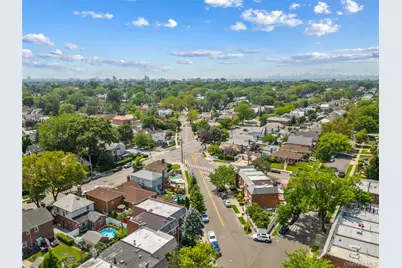 25-31 Bayside Lane, Flushing, NY 11358 - Photo 3