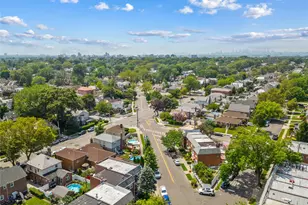 25-31 Bayside Ln, Flushing, NY 11358 - Photo 3