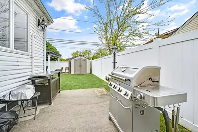 56 15th Avenue, West Babylon, NY 11704 - Photo 25