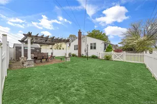 56 15th Ave, West Babylon, NY 11704 - Photo 29