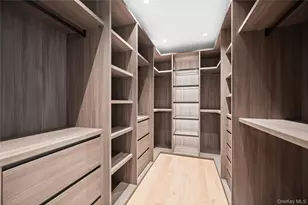 7 Mirrielees Rd, Great Neck, NY 11021 - Photo 35