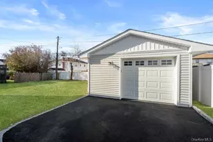 56 Seitz Dr, Bethpage, NY 11714 - Photo 29