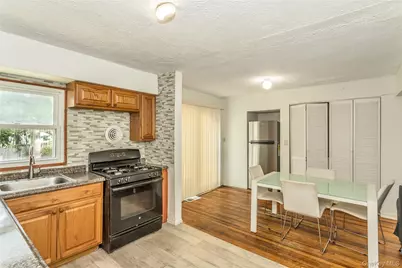 18 Hilliard Avenue, Central Islip, NY 11722 - Photo 9