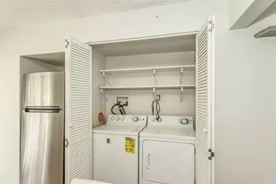 18 Hilliard Avenue, Central Islip, NY 11722 - Photo 11