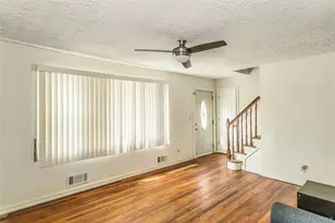 18 Hilliard Ave, Central Islip, NY 11722 - Photo 5