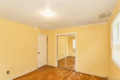 18 Hilliard Avenue, Central Islip, NY 11722 - Photo 13