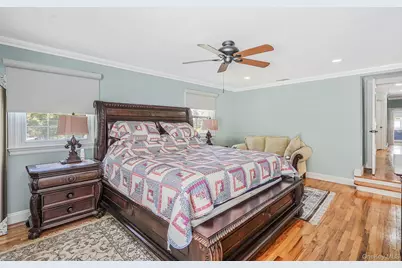 11 Country Squire Court, Dix Hills, NY 11746 - Photo 23