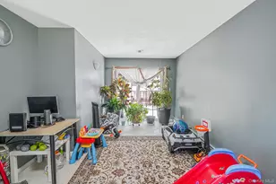 11 Country Squire Ct, Dix Hills, NY 11746 - Photo 37