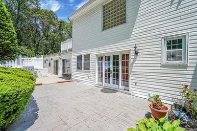 11 Country Squire Court, Dix Hills, NY 11746 - Photo 43