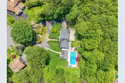 11 Country Squire Court, Dix Hills, NY 11746 - Photo 45