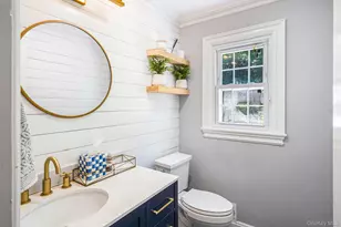 11 Country Squire Ct, Dix Hills, NY 11746 - Photo 21