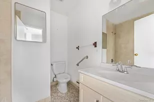 77 Lorraine Terrace, Mount Vernon, NY 10553 - Photo 13