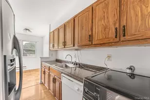 77 Lorraine Terrace, Mount Vernon, NY 10553 - Photo 7