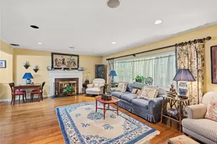 221 Somerset Dr, Hewlett, NY 11557 - Photo 7