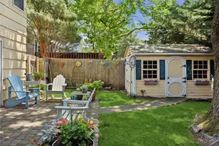 221 Somerset Dr, Hewlett, NY 11557 - Photo 41