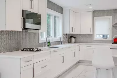 8 Stuyvesant Place, Lawrence, NY 11559 - Photo 7