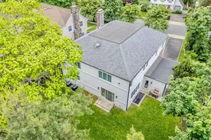 8 Stuyvesant Pl, Lawrence, NY 11559 - Photo 33