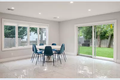 8 Stuyvesant Place, Lawrence, NY 11559 - Photo 9