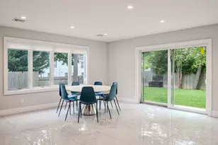 8 Stuyvesant Pl, Lawrence, NY 11559 - Photo 9